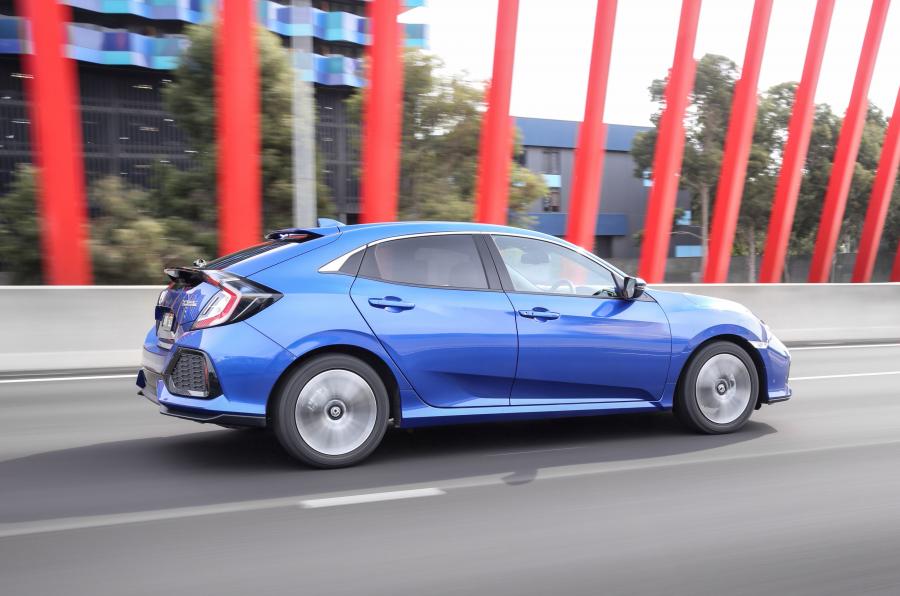  Honda Civic VTi-LX Hatchback 2017 года  (AU) (фото 11 из 40)